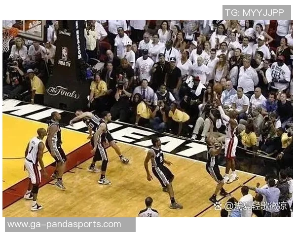 2014年NBA总决赛第二场马刺与热火的激烈对决回顾与精彩瞬间分析