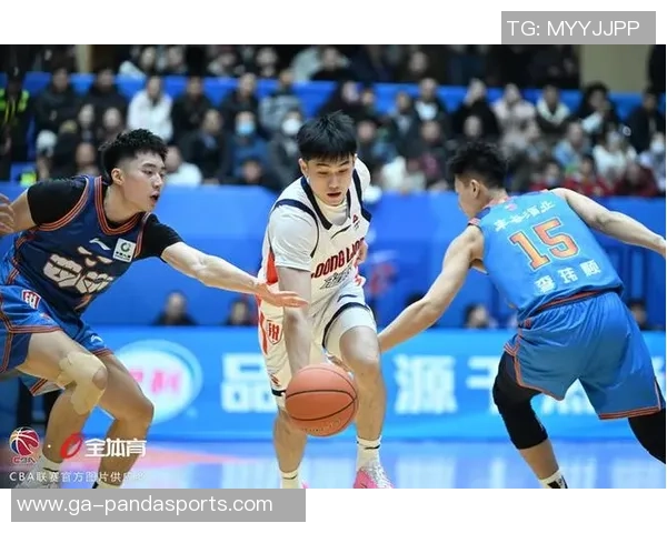 2020年CBA常规赛四川队对阵广东队精彩回顾与赛后分析