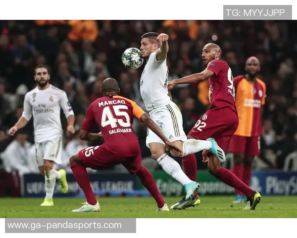 欧冠激战皇马对决加拉塔萨雷腾讯视频全程直播精彩不容错过