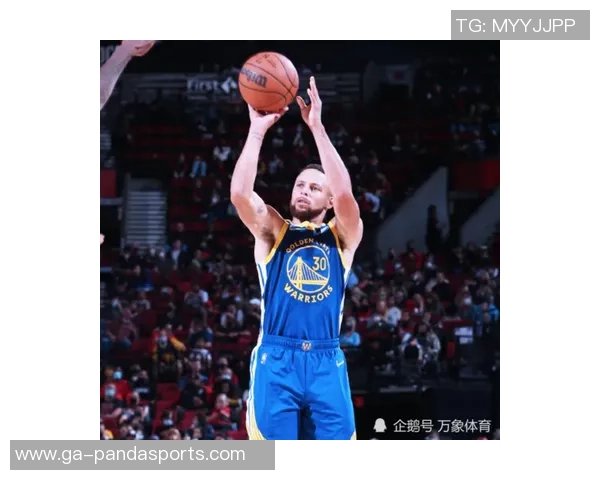 瓜达拉哈拉与老虎大学激烈对抗引发球迷热议赛场表现与战术分析 瓜达拉哈拉与老虎大学激烈对抗引发球迷热议赛场表现与战术分析