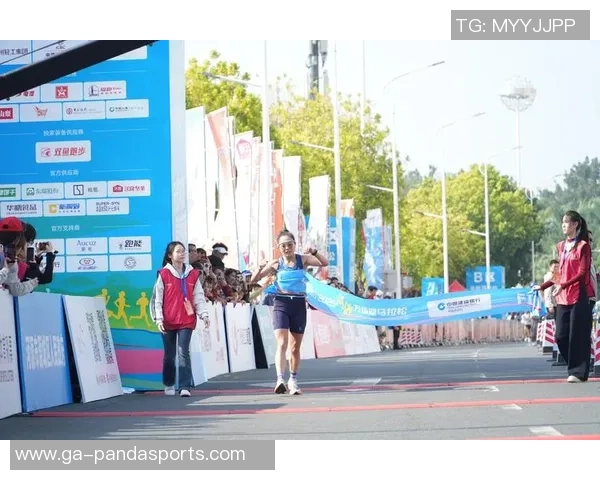 天马博览会点亮城市生机 3.3万名跑者行将开跑